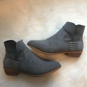 VICI Collection grey Swede Booties